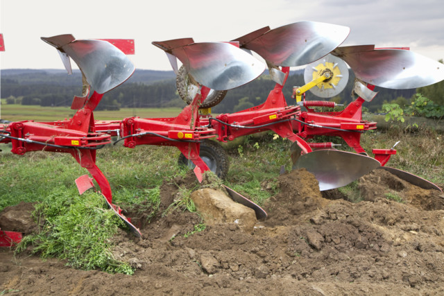 NOVA - hydraulic stone protection in use