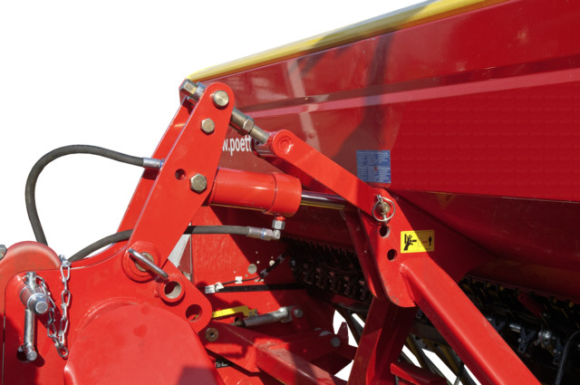 Piggy-back with hydraulic top link