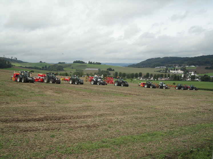 Erfolgreicher Feldtag im Sauerland (DE)