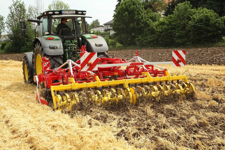 New rear rollers for PÖTTINGER stubble cultivators and compact disc harrows