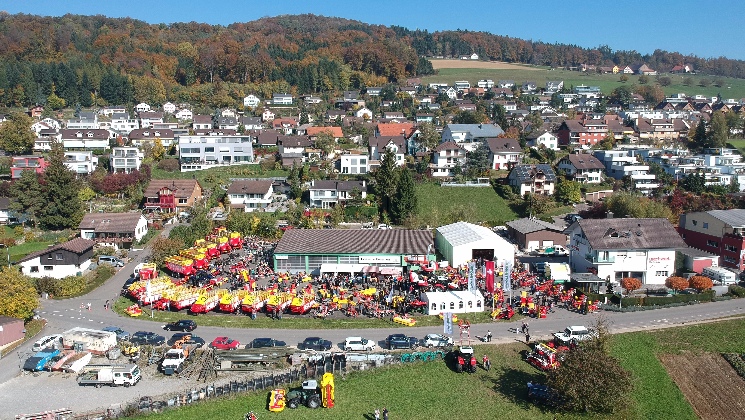 Das war die traditionelle Herbstmesse 2017 bei PÖTTINGER in Birmenstorf (CH) 