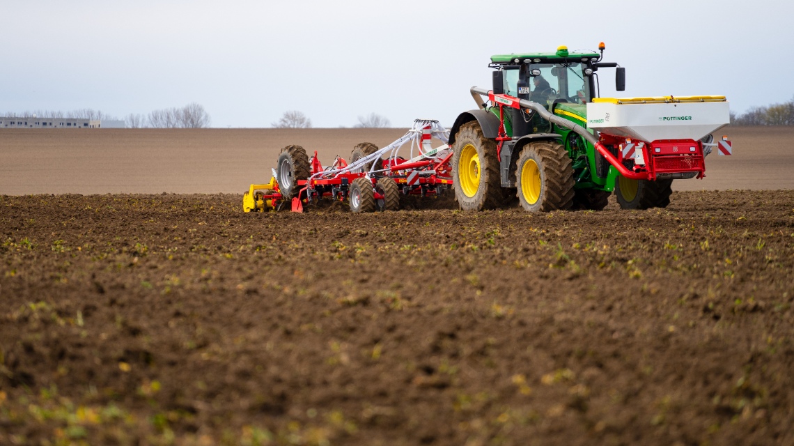 TERRIA with fertiliser equipment and AMICO F 