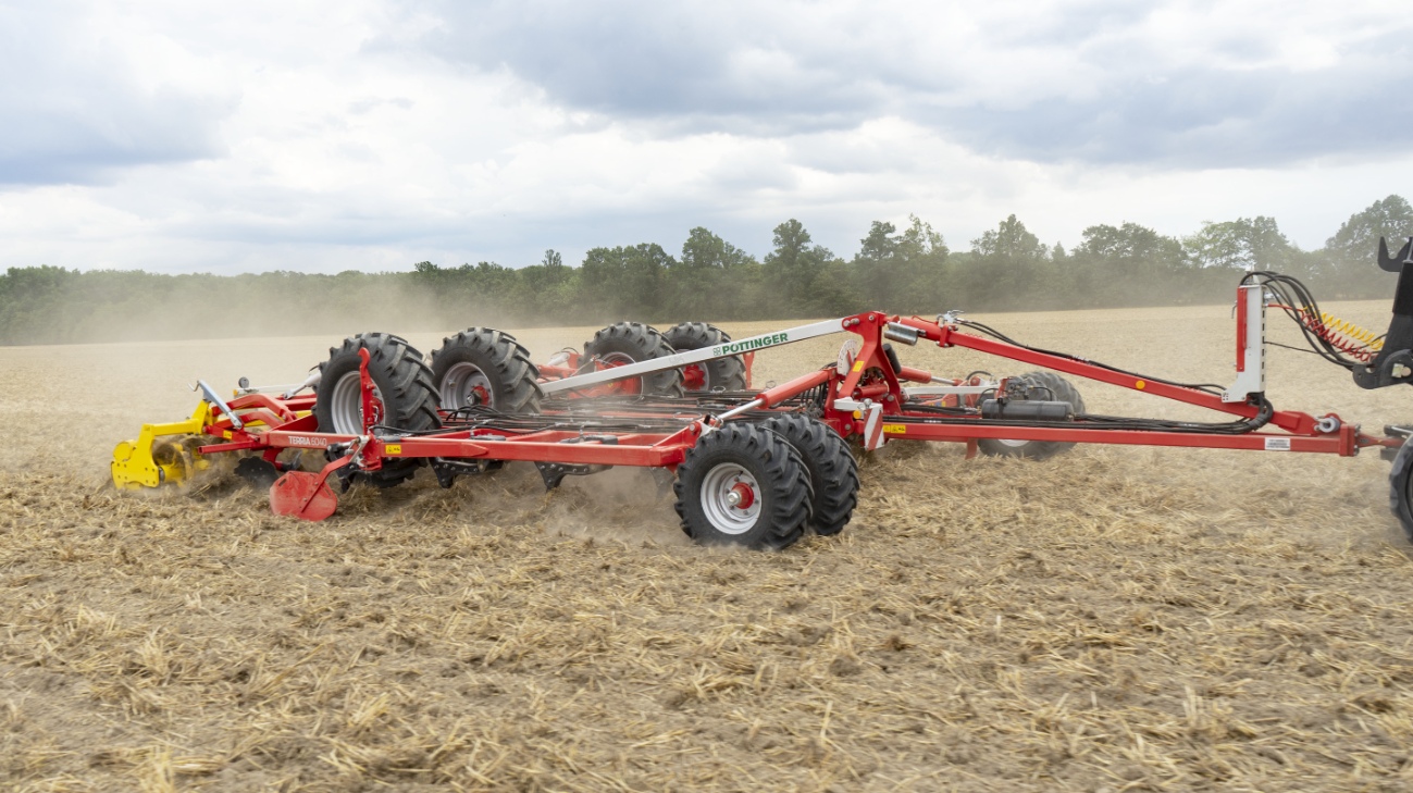 Třířadé a čtyřřadé radličkové podmítače / kypřiče TERRIA