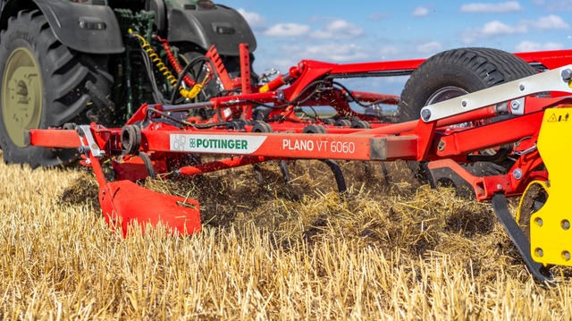 Tažený podmítač pro mělkou podmítku PLANO