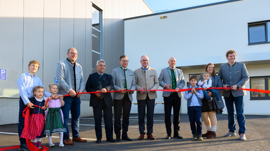 PÖTTINGER: Inaugurazione dello stabilimento di Stoitzendorf (AT)