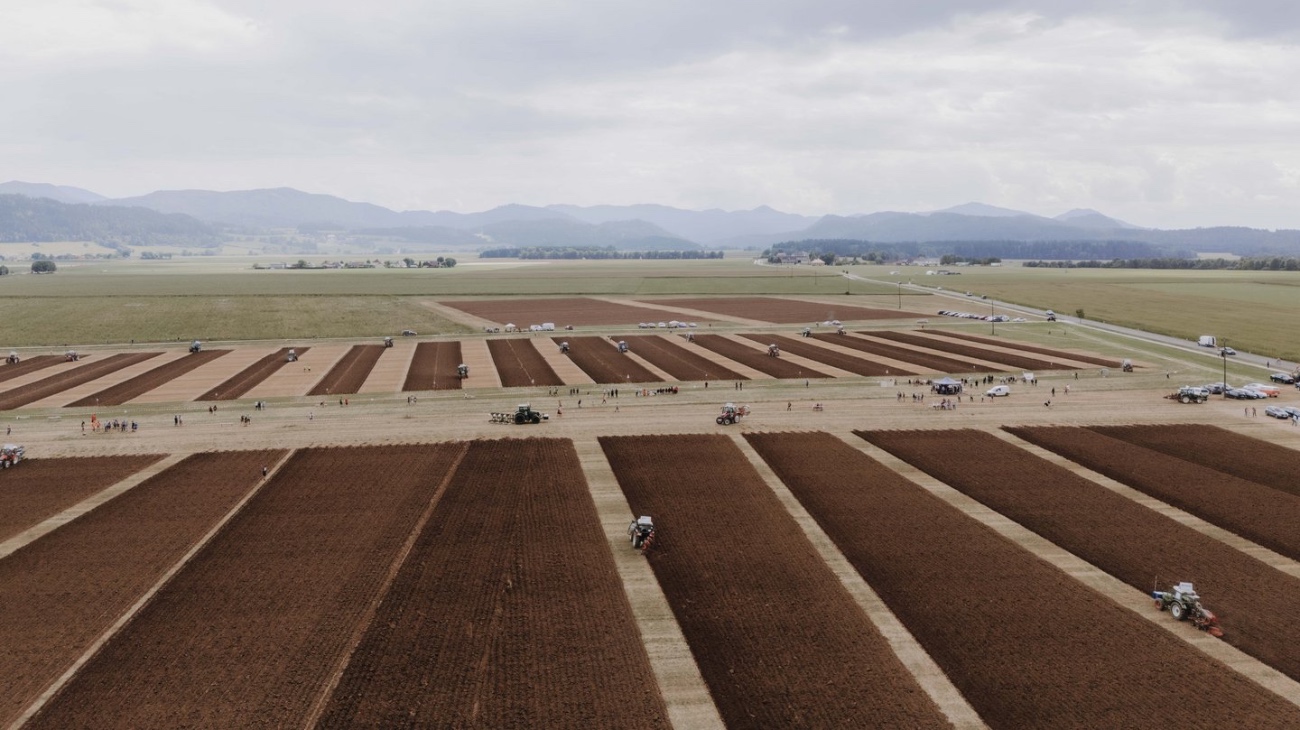 Landjugend: OÖ holt sich Bundessiege im Pflügen; Auch PÖTTINGER Mitarbeiter im OÖ Pflügerteam erfolgreich