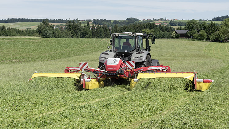 Hydraulické stranové prestavenie žacej kombinácie NOVACAT A10