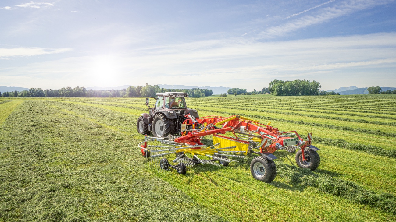TOP882-962 C Zweikreiselschwader mit Mittenablage mit Transportfahrwerk