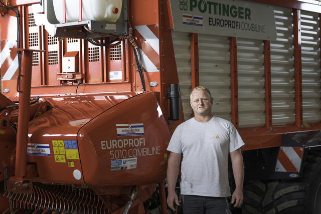 Stefan Hell, Farmer and contractor Esternberg / Austria