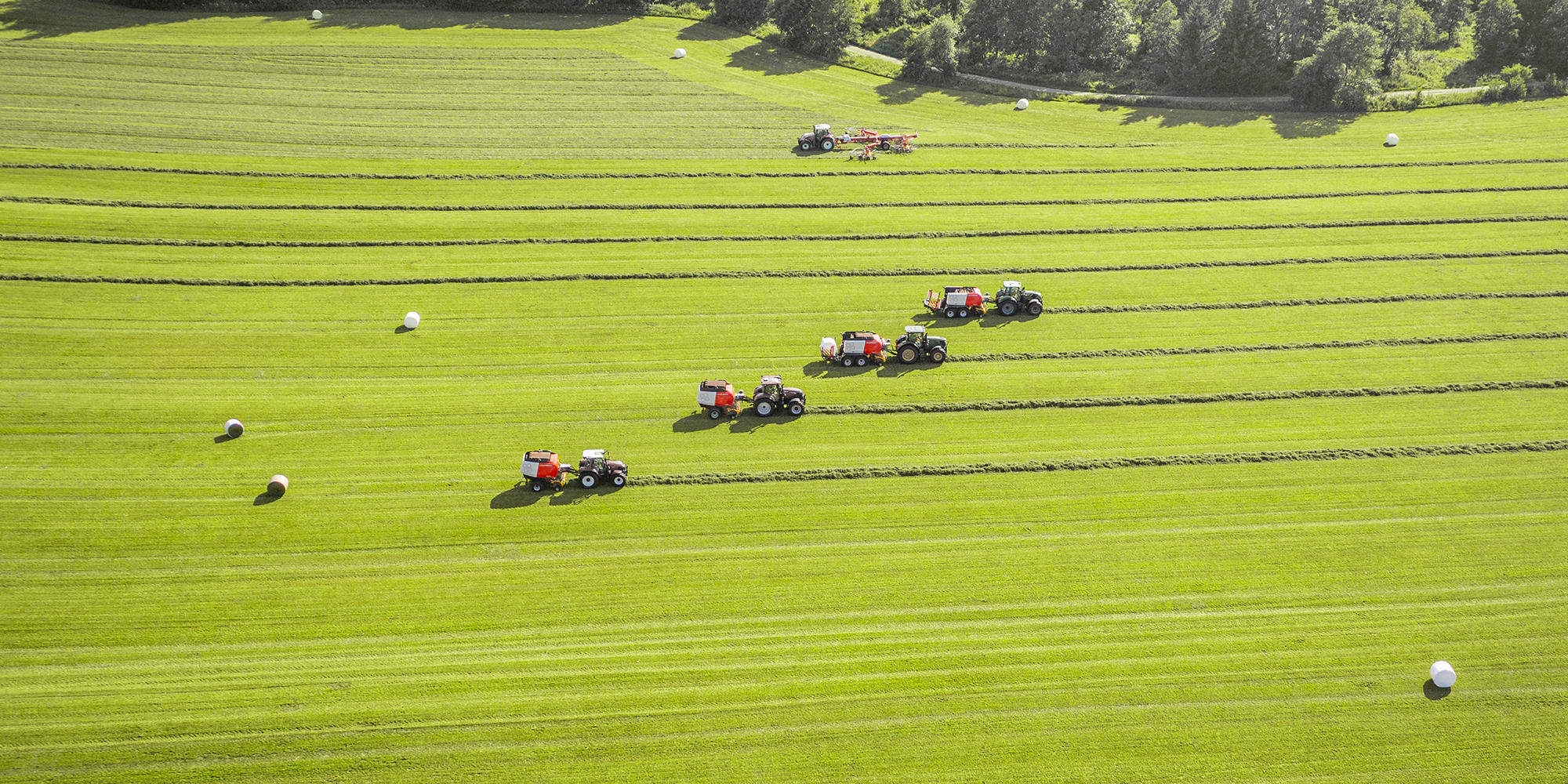 Round balers