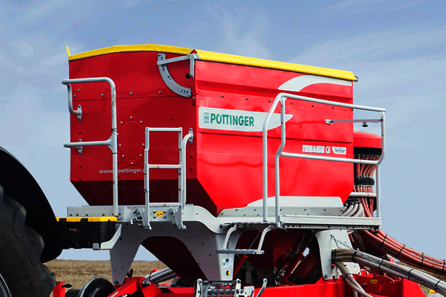 Rapid changeover with divided seed hopper