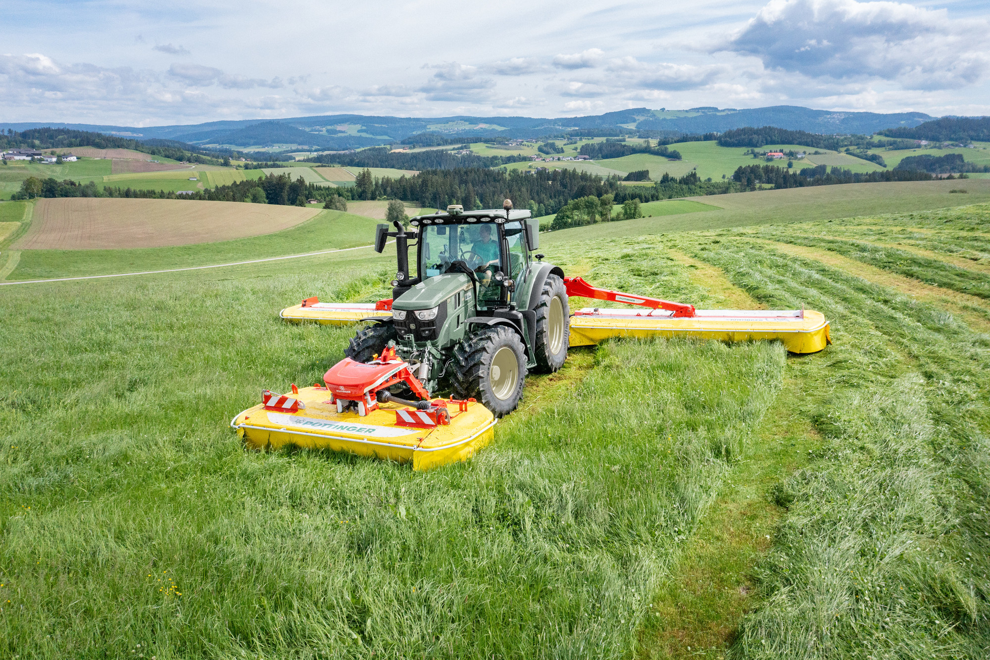 NOVACAT_F_3100_OC_NOVACAT_H_11200_JohnDeere_26_sat.jpg