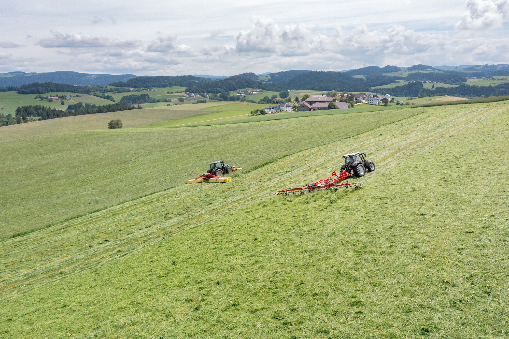 NOVACAT_F_3100_OC_NOVACAT_H_11200_HIT_HT_11100_JohnDeere_Lindner_9_sat.jpg
