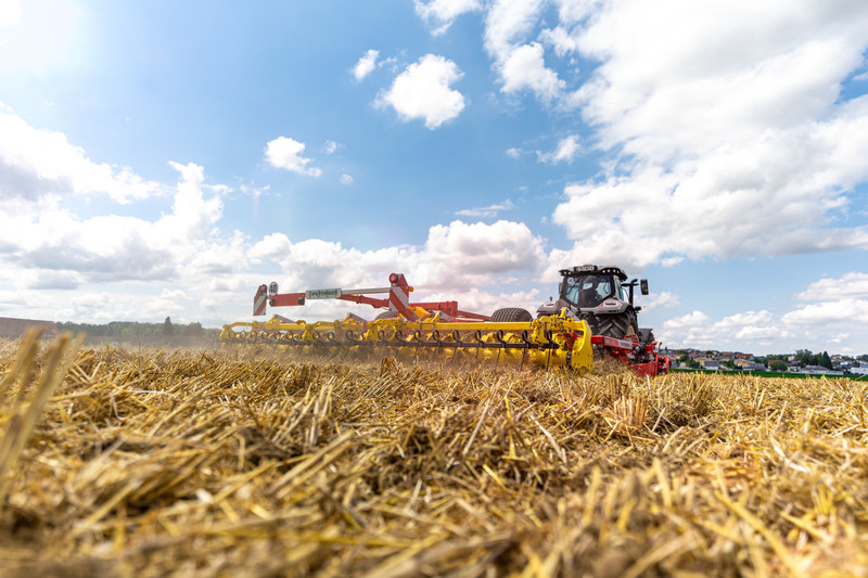 Conserving soil water