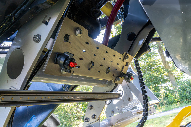 Nozzle header