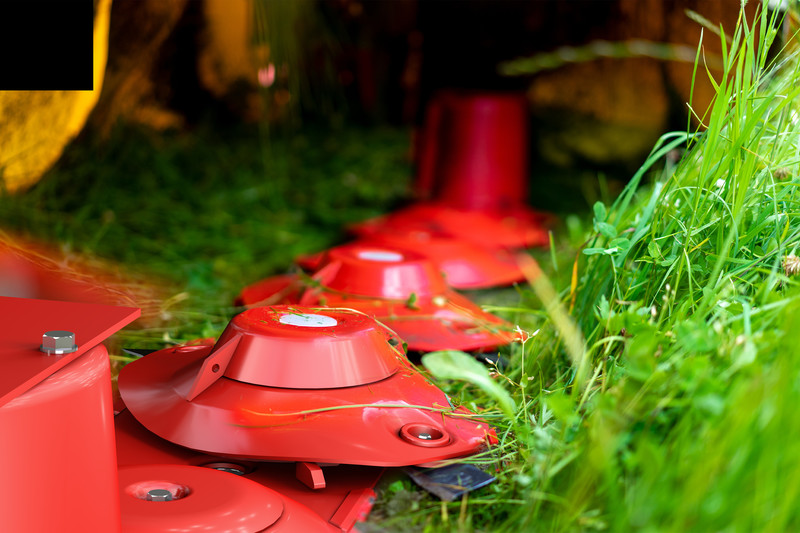 NOVACAT CLASSIC leichte Frontmähwerke, NOVACAT ALPHA MOTION Frontmähwerke, NOVADISC Heckmähwerk mit Seitenaufhängung, NOVACAT Heckmähwerk mit Mittenaufhängung, NOVADISC Mähkombinationen mit Seitenaufh