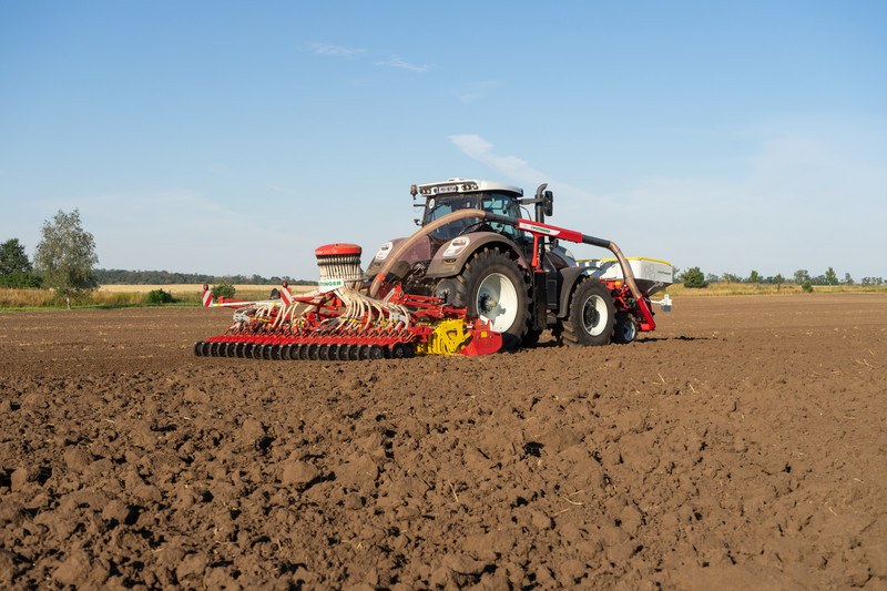 Modèle mi-lourd pour tracteurs jusqu'à 320 PS